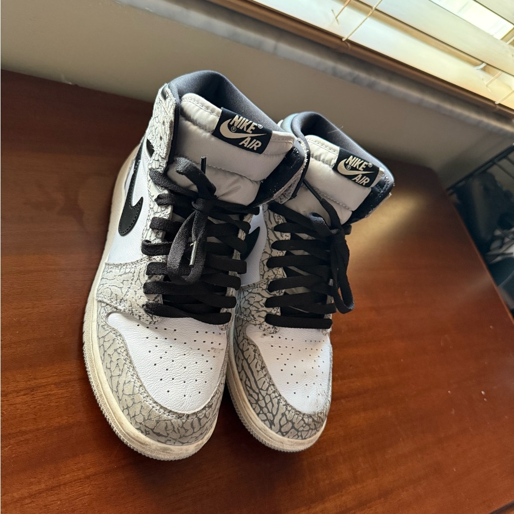 Nike Air Jordan 1